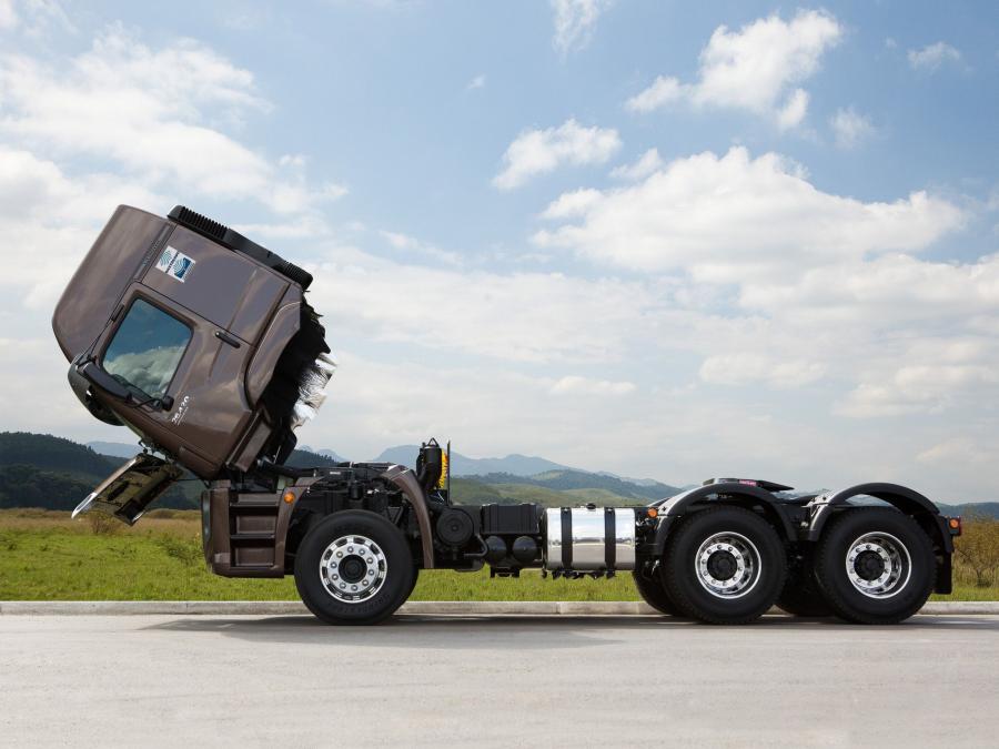  Volkswagen Constellation Tractor 26.420 2013 года  (фото 2 из 2)